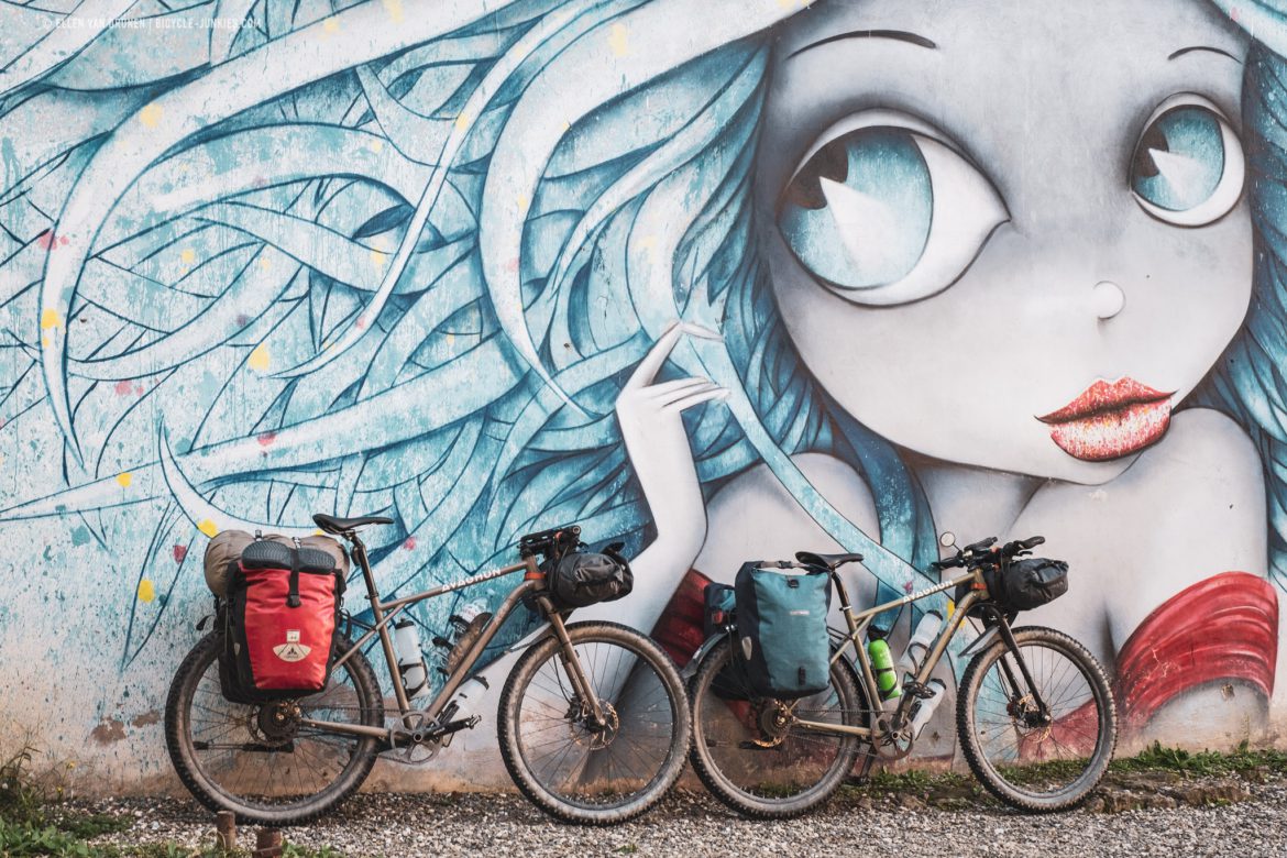 Wall painting in Kutaisi Wall painting in Kutaisi