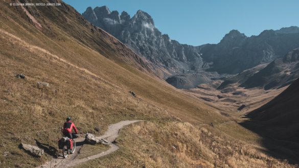 Bikepacking from Juta to Roshka